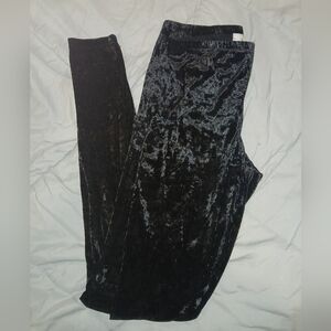 No Comment Velvet Leggings. Size L